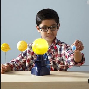 Geosafari Motorised Solar System & Planetarium - 3D Planets Model for Children